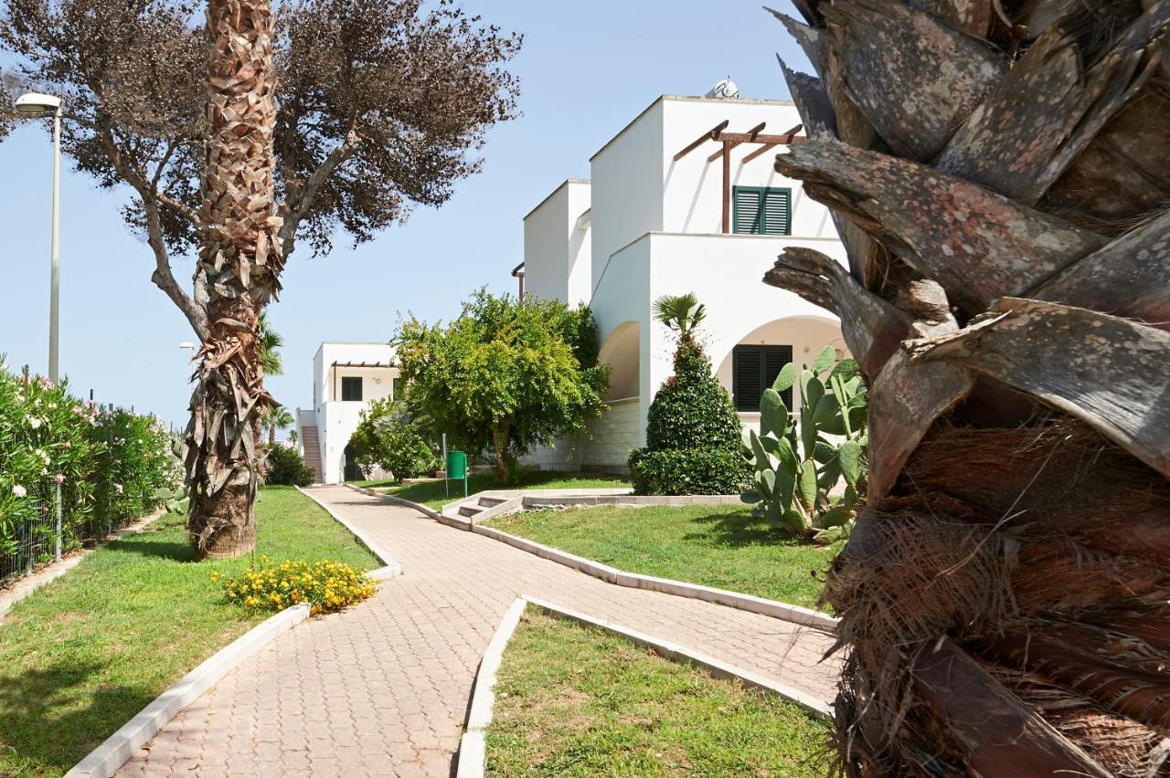 Alba Azzurra - Cdshotels Torre dell'Orso Luaran gambar