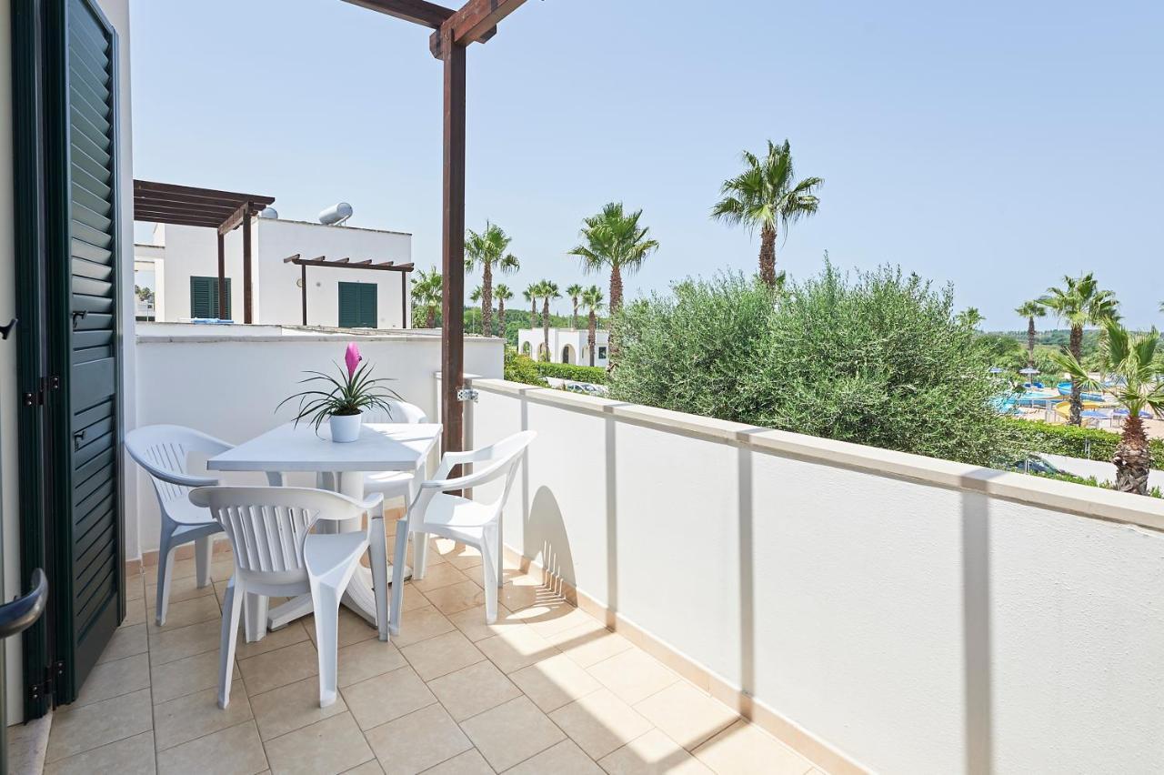 Alba Azzurra - Cdshotels Torre dell'Orso Luaran gambar