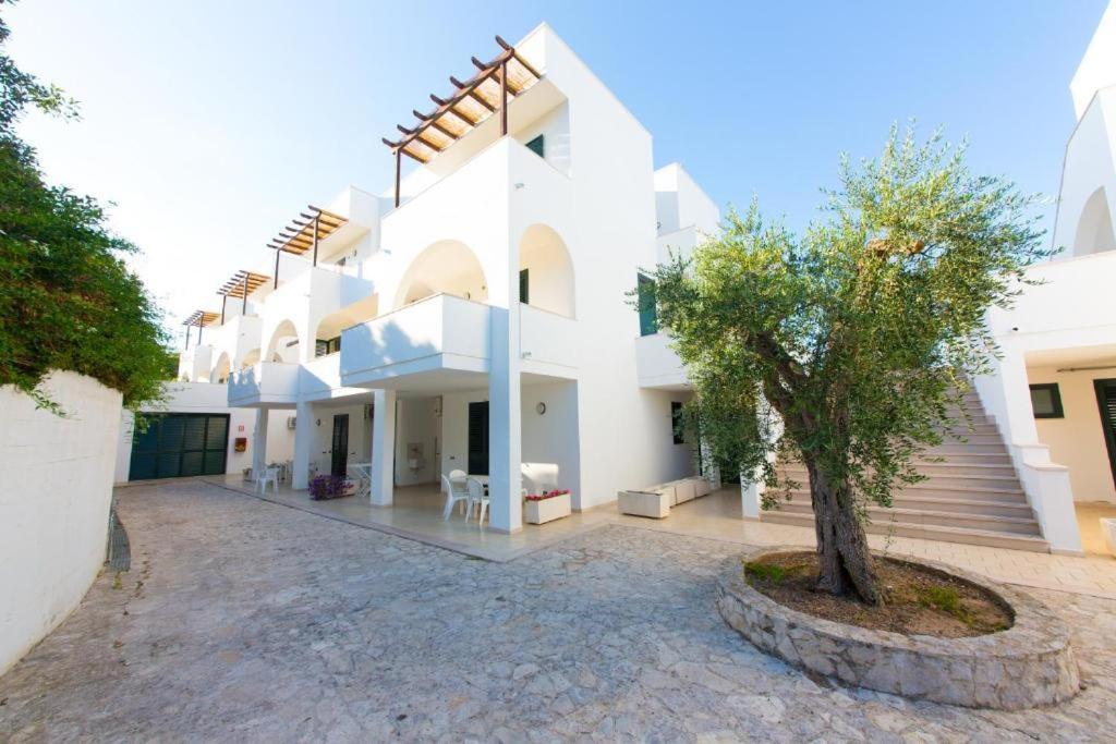 Alba Azzurra - Cdshotels Torre dell'Orso Luaran gambar