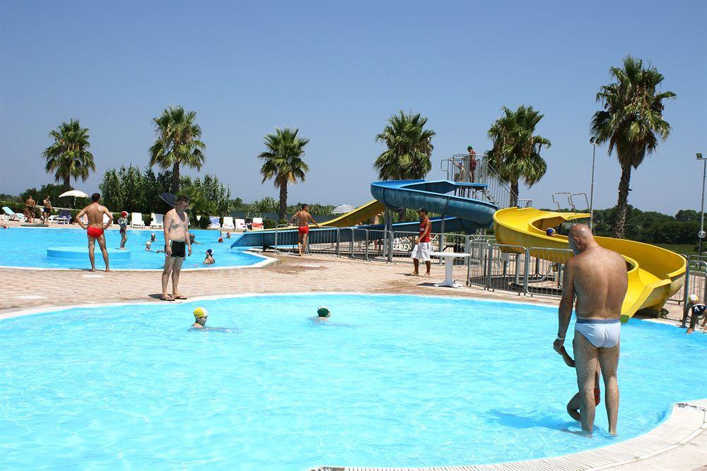 Alba Azzurra - Cdshotels Torre dell'Orso Luaran gambar