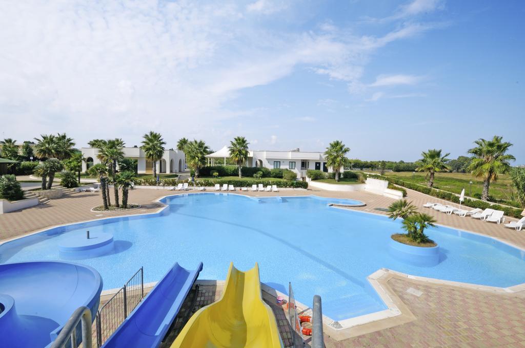 Alba Azzurra - Cdshotels Torre dell'Orso Luaran gambar