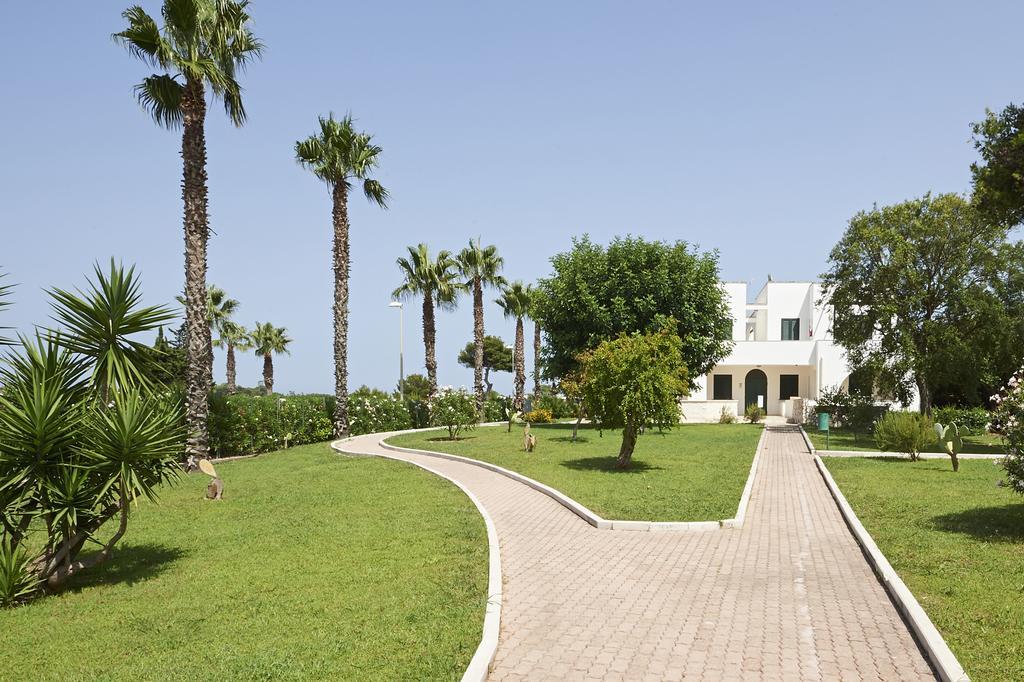Alba Azzurra - Cdshotels Torre dell'Orso Luaran gambar