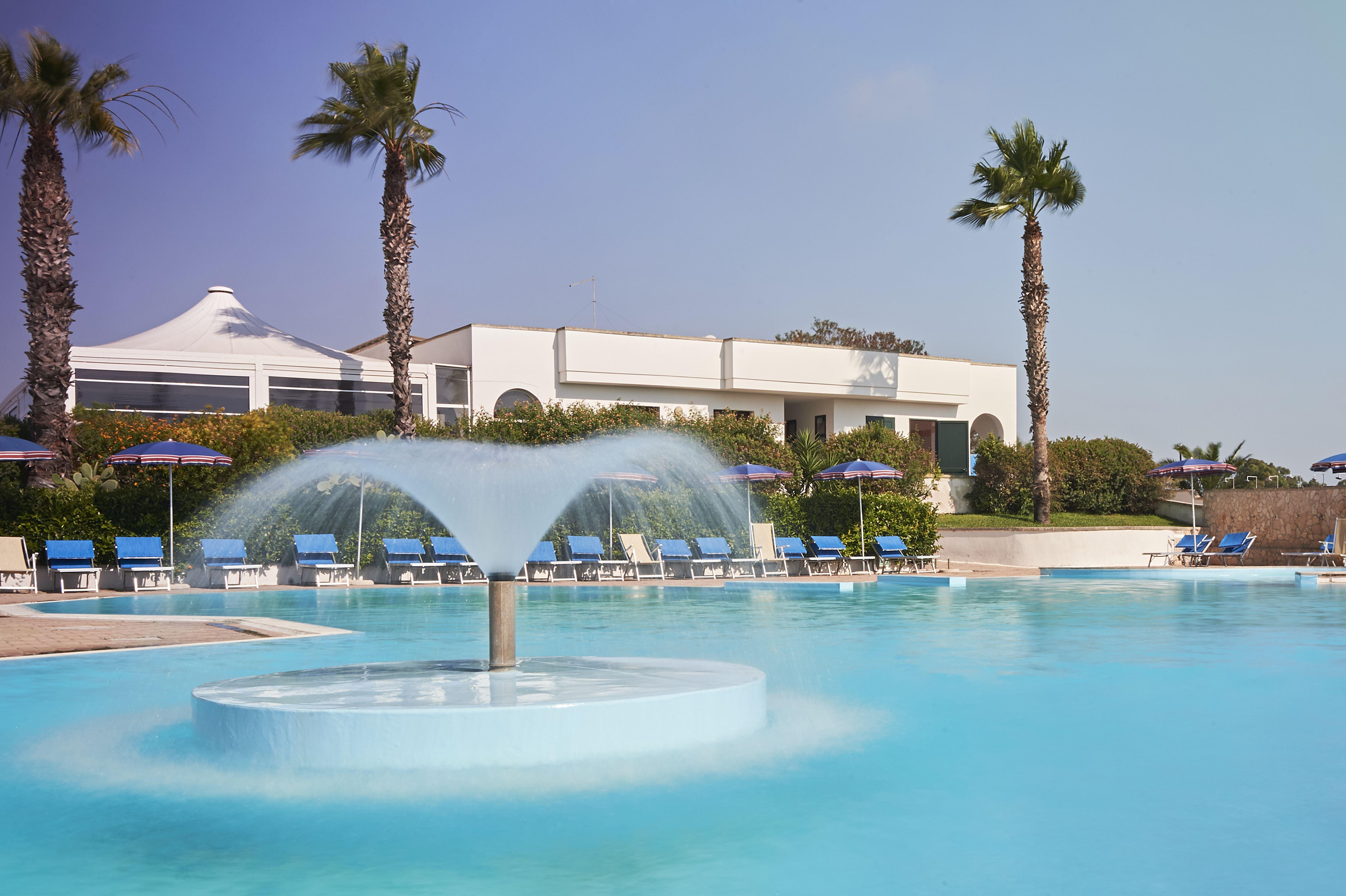 Alba Azzurra - Cdshotels Torre dell'Orso Luaran gambar