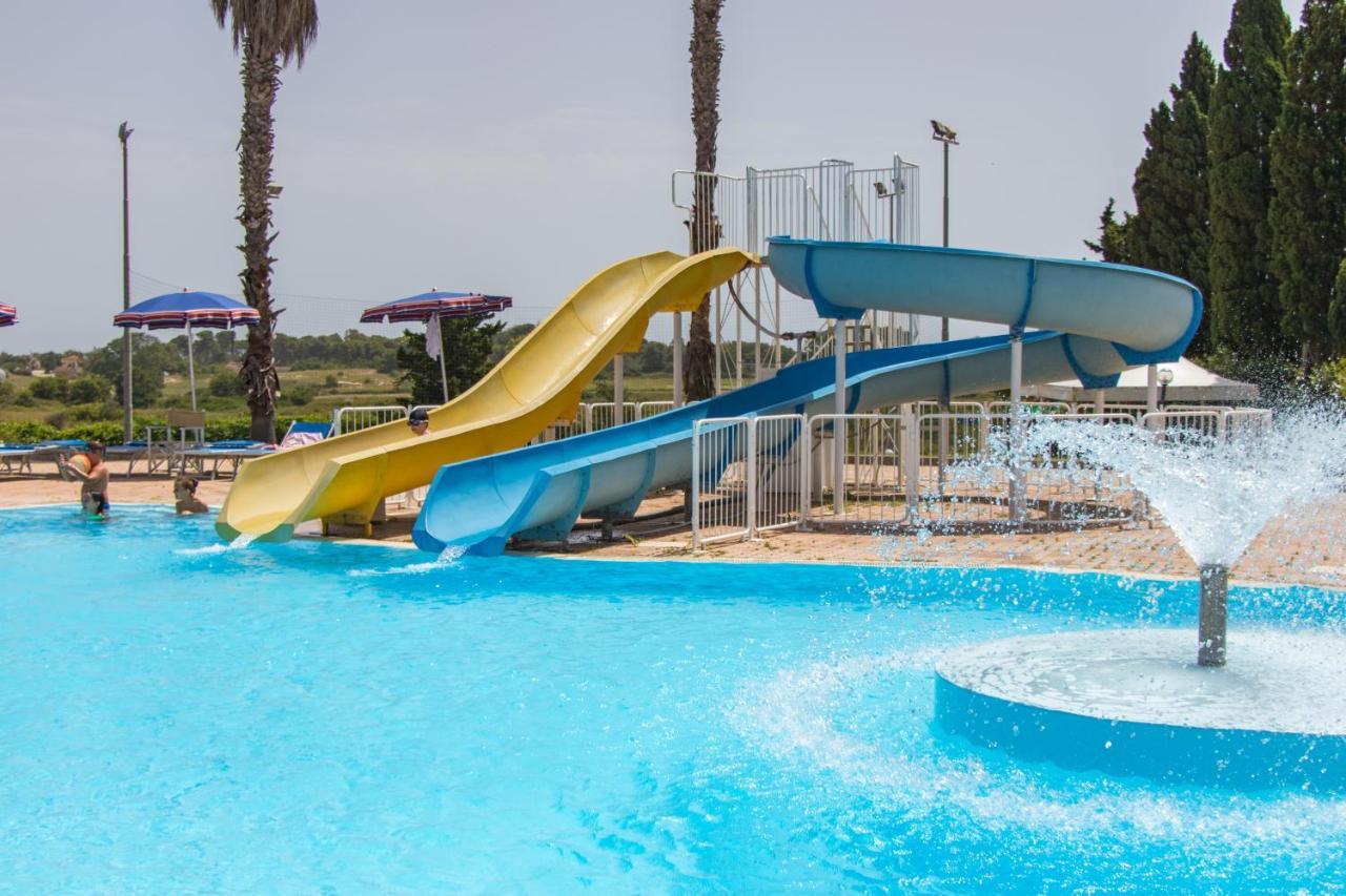 Alba Azzurra - Cdshotels Torre dell'Orso Luaran gambar