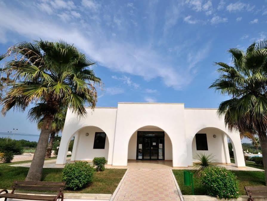 Alba Azzurra - Cdshotels Torre dell'Orso Luaran gambar