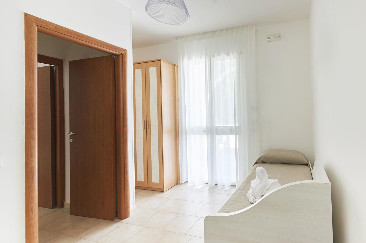 Alba Azzurra - Cdshotels Torre dell'Orso Luaran gambar