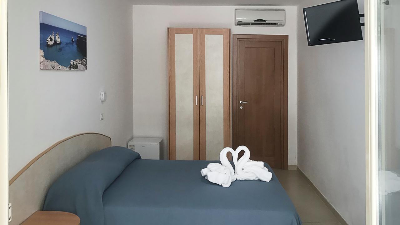 Alba Azzurra - Cdshotels Torre dell'Orso Luaran gambar